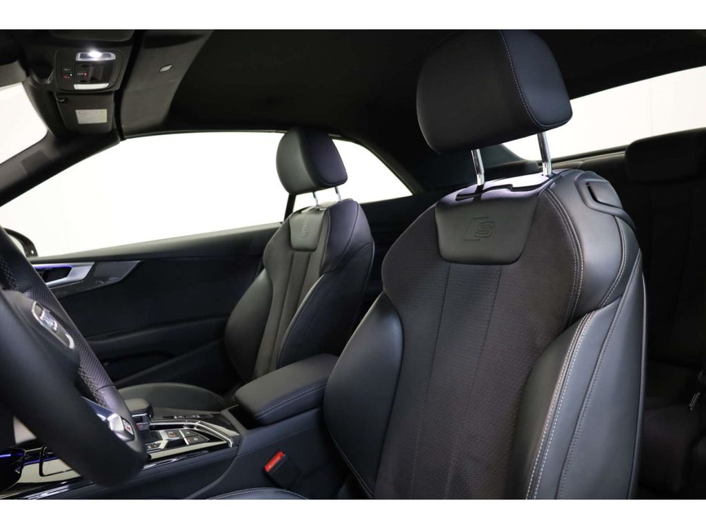 Audi S5 2022 г. Красный, пробег 44915 км