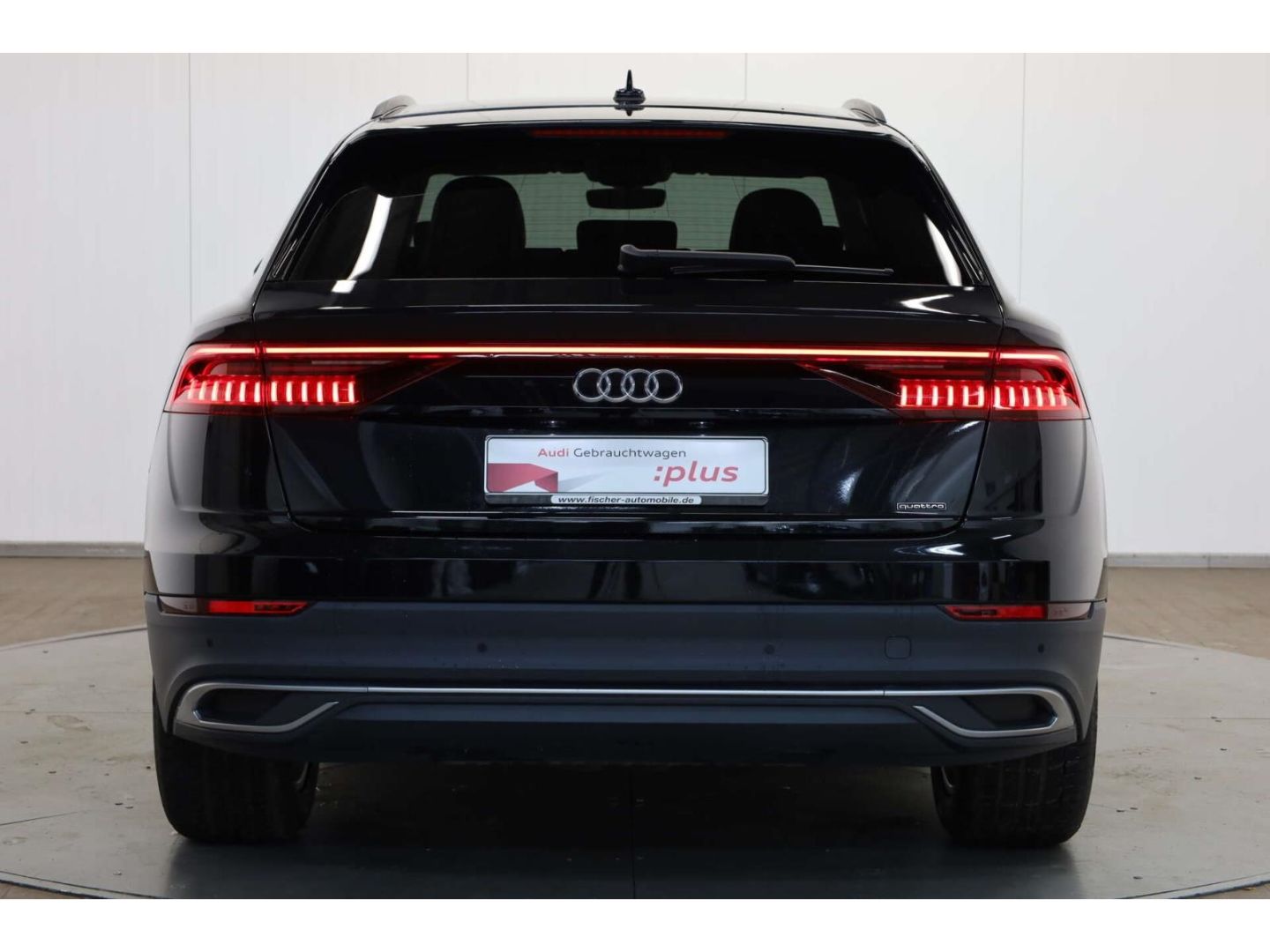 Audi Q8 2022 г. Чёрный, пробег 42435 км
