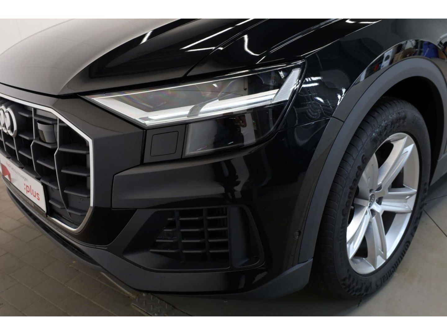 Audi Q8 2022 г. Чёрный, пробег 42435 км