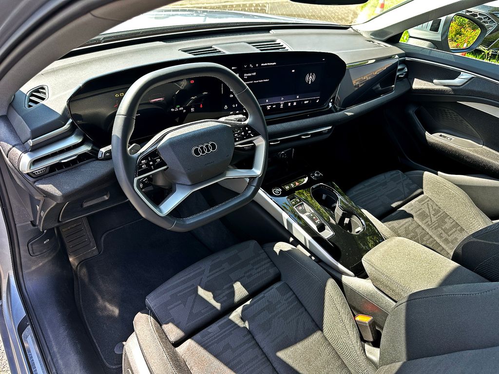 Audi A6 2025 г. Серебристый, пробег 19998 км