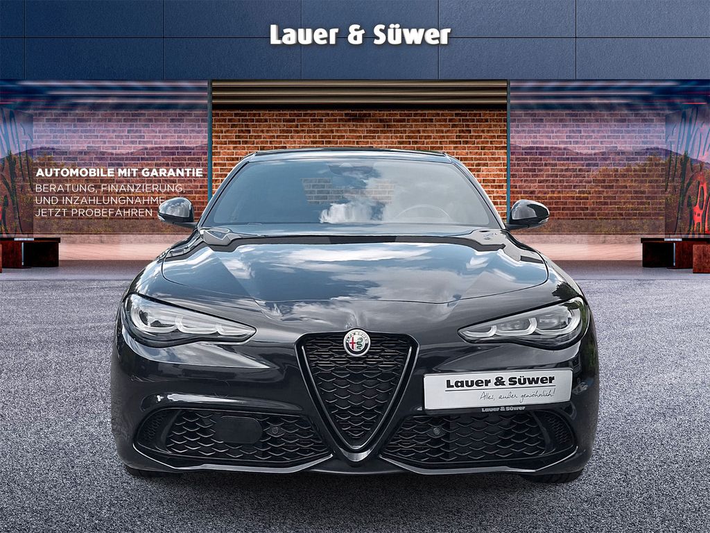 Alfa Romeo Giulia 2023 г. Чёрный, пробег 54610 км