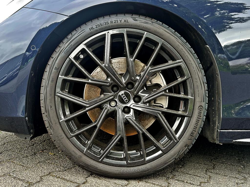 Audi A6 2025 г. Синий, пробег 12690 км