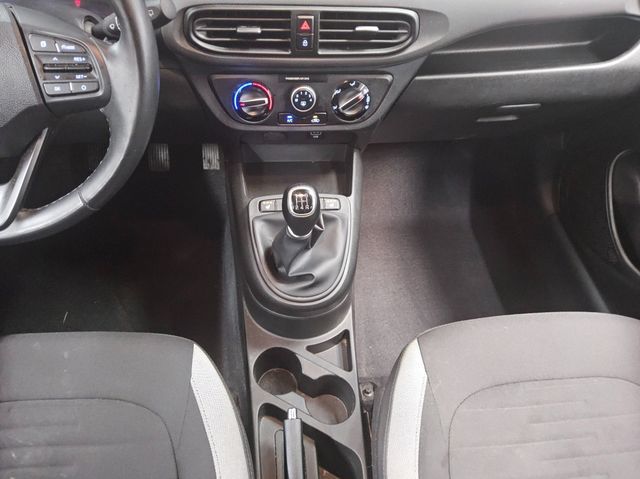 Hyundai i10 2021 г. Зелёный, пробег 44206 км