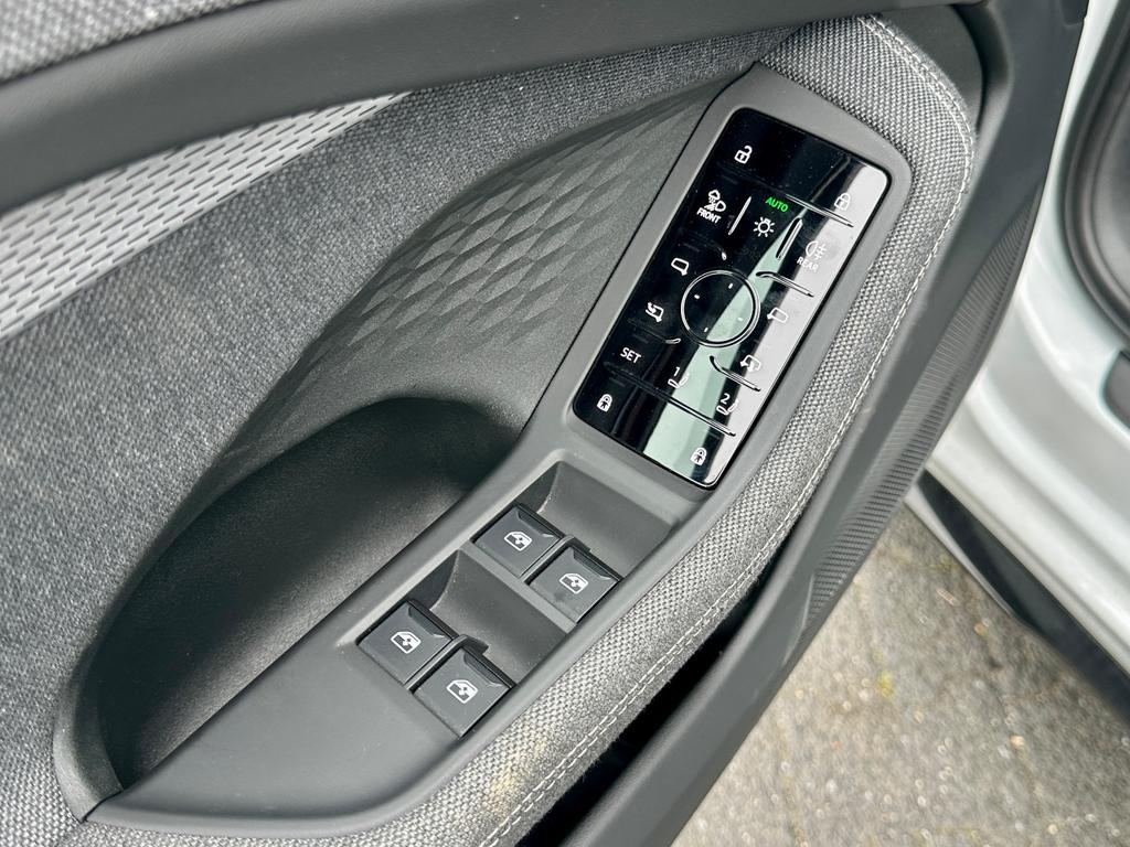 Audi A6 2025 г. Белый, пробег 21690 км