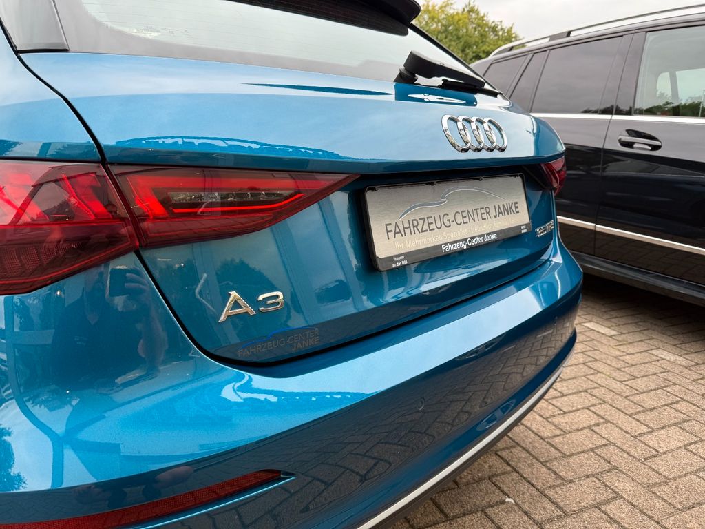 Audi A3 2023 г. Синий, пробег 49600 км