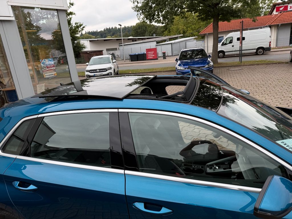 Audi A3 2023 г. Синий, пробег 49600 км