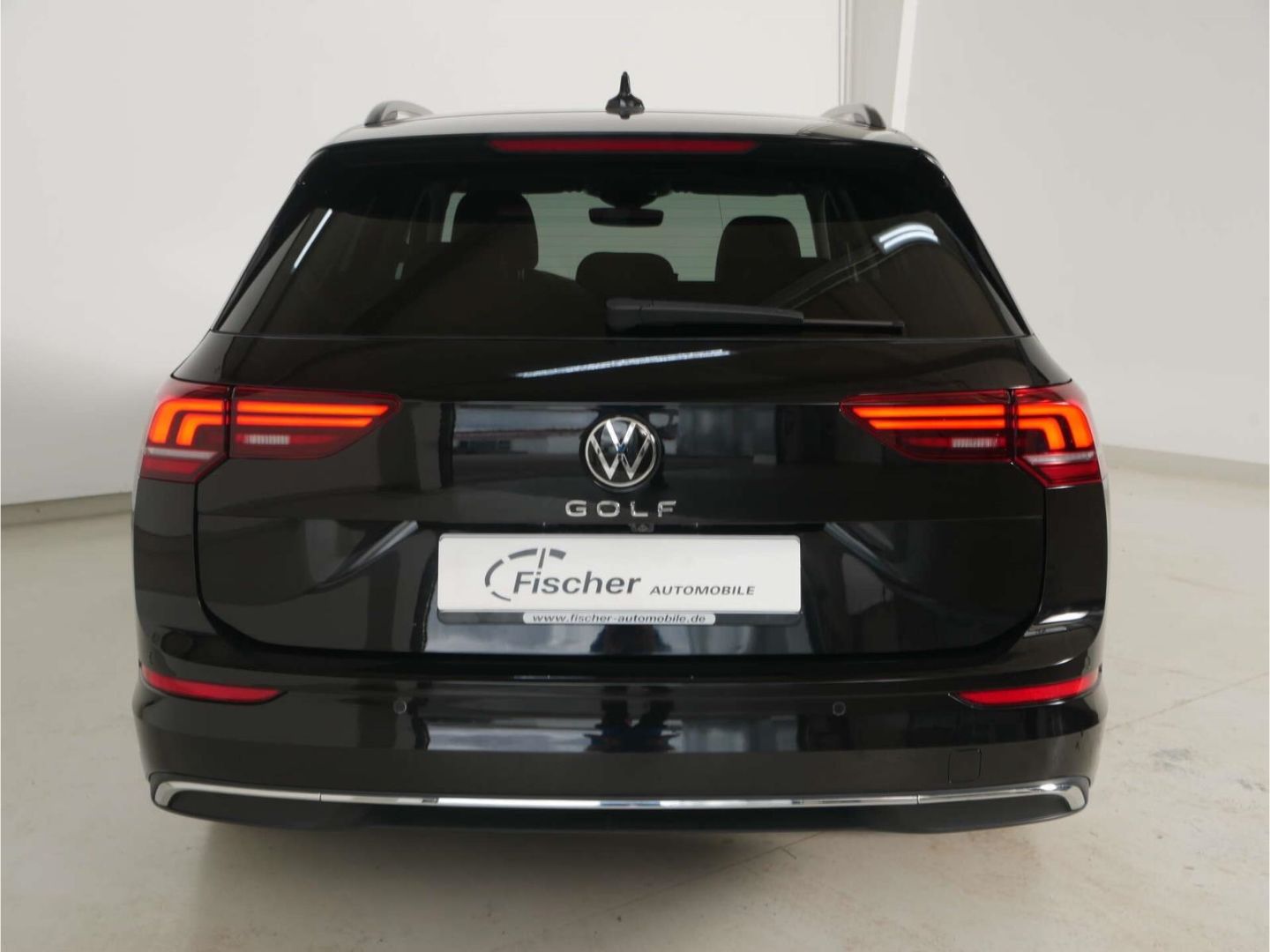 Volkswagen Golf 2025 г. Чёрный, пробег 23591 км