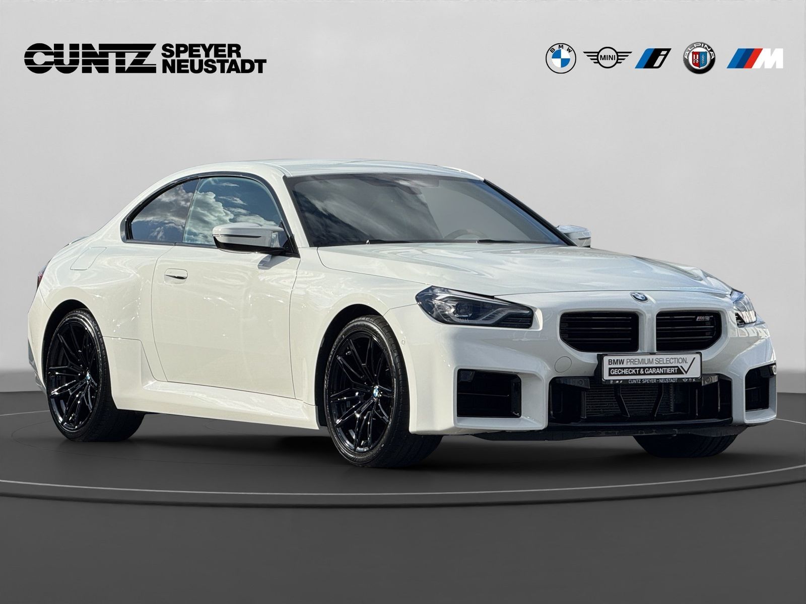 BMW M2 2025 г. Белый, пробег 12418 км