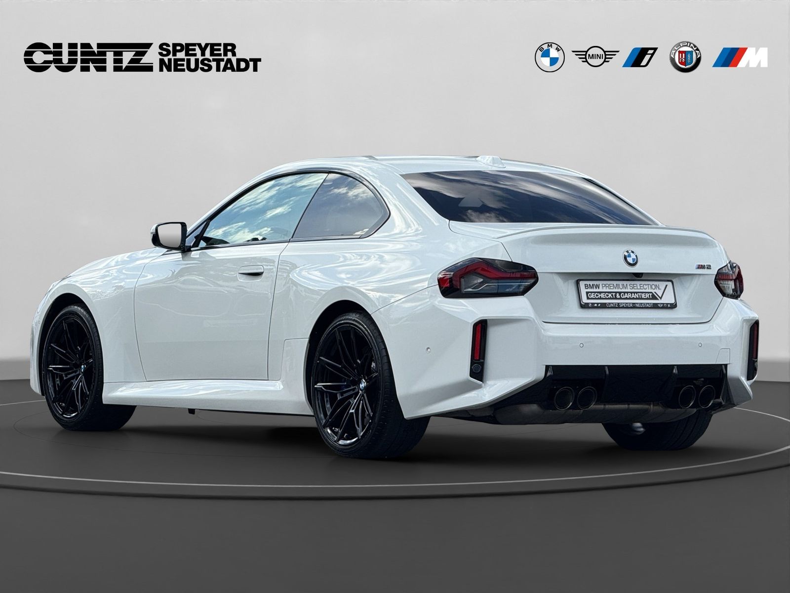 BMW M2 2025 г. Белый, пробег 12418 км
