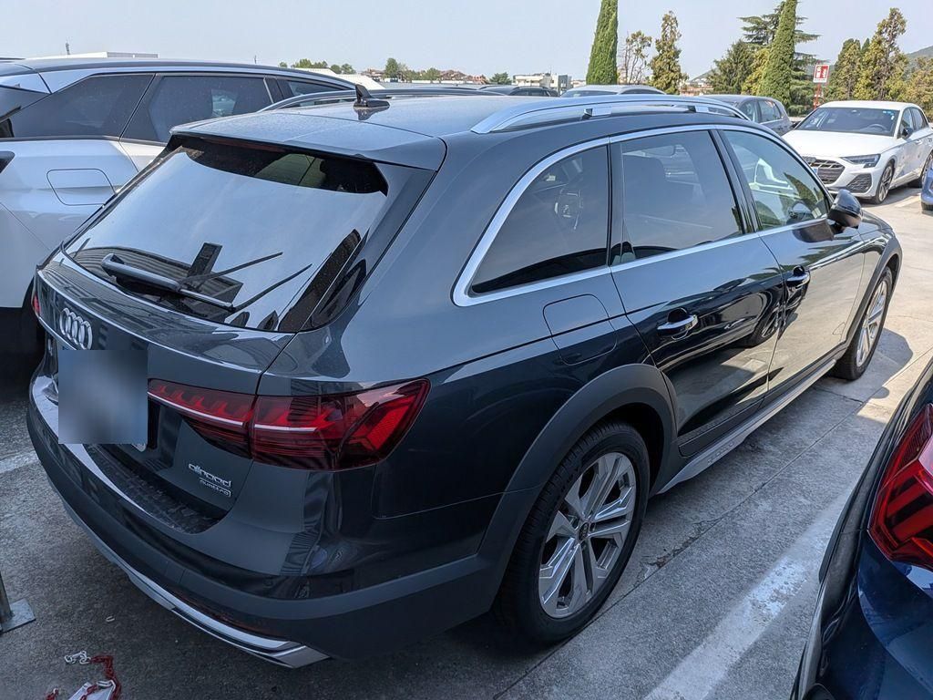 Audi A4 allroad 2023 г. Серый, пробег 26708 км