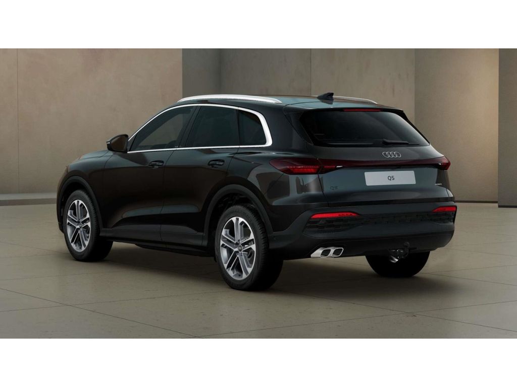Audi Q5 2026 г. Чёрный, пробег 28153 км