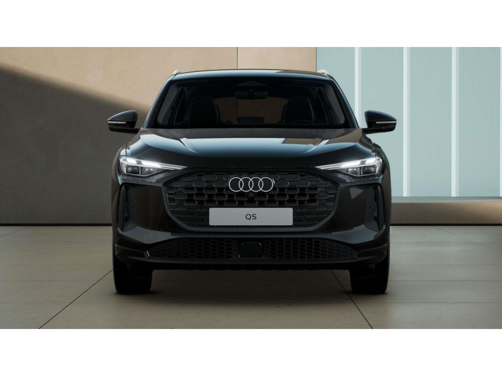 Audi Q5 2026 г. Чёрный, пробег 28153 км