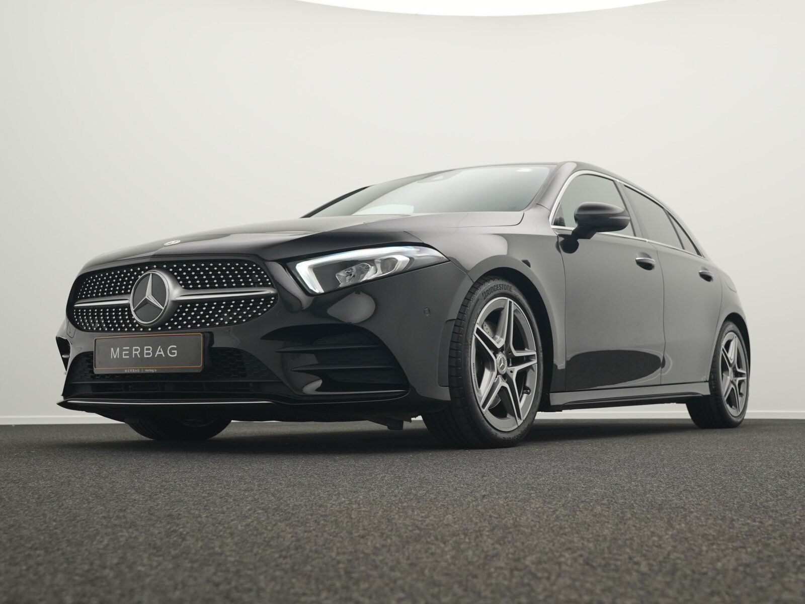 Mercedes-Benz A 220 2023 г. Чёрный, пробег 39206 км