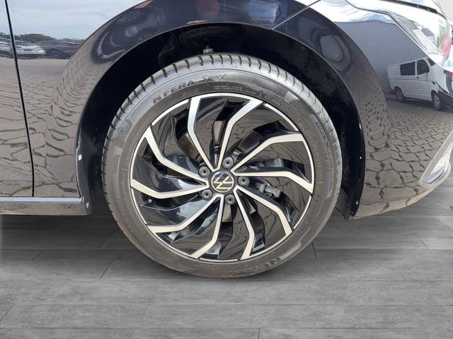 Volkswagen Golf 2023 г. Чёрный, пробег 48480 км