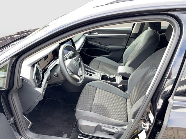 Volkswagen Golf 2023 г. Чёрный, пробег 48480 км