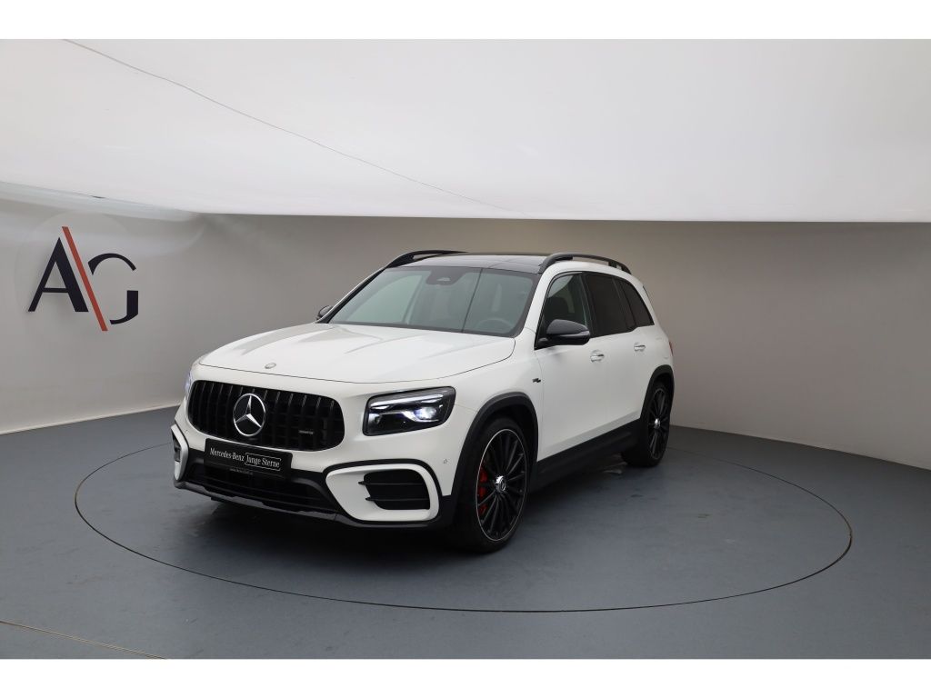 Mercedes-Benz State Glow 2025 г. Белый, пробег 12810 км