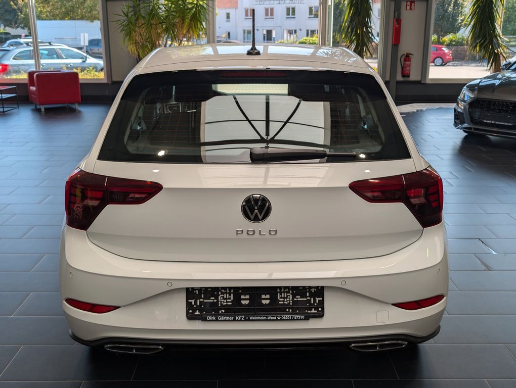 Volkswagen Polo 2023 г. Белый, пробег 37000 км