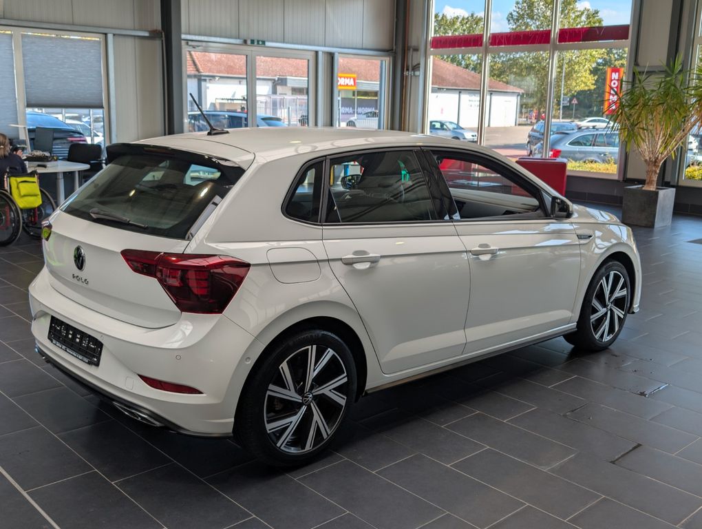 Volkswagen Polo 2023 г. Белый, пробег 37000 км
