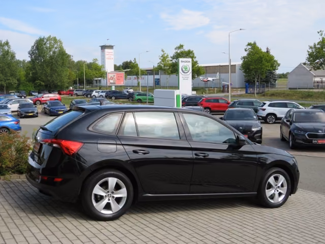 Skoda Scala 2022 г. Чёрный, пробег 56378 км
