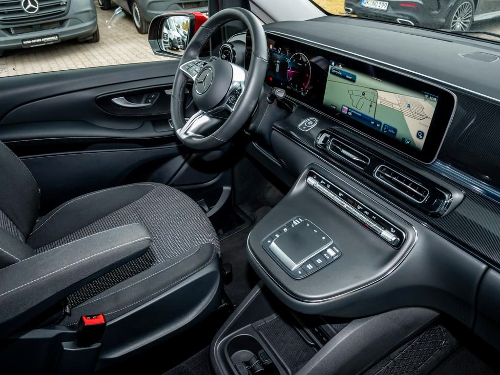Mercedes-Benz V 220 2025 г. Красный, пробег 10971 км