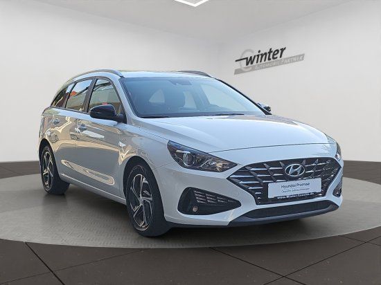 Hyundai i30 2021 г. Белый, пробег 50500 км