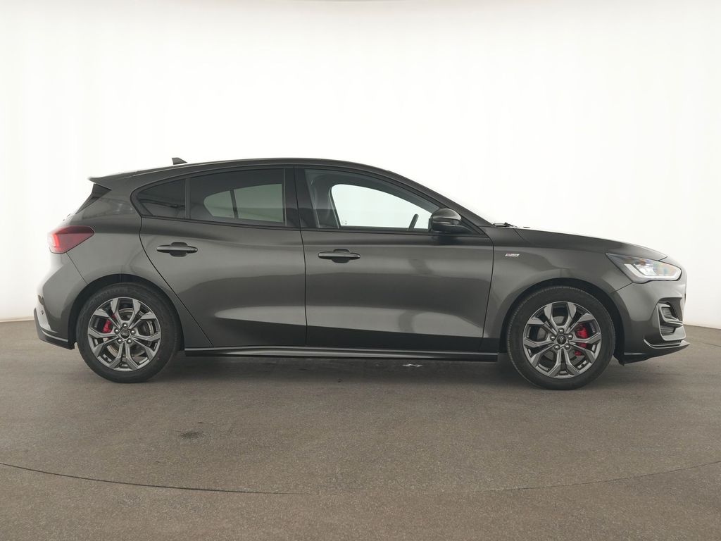 Ford Focus 2022 г. Серый, пробег 28958 км