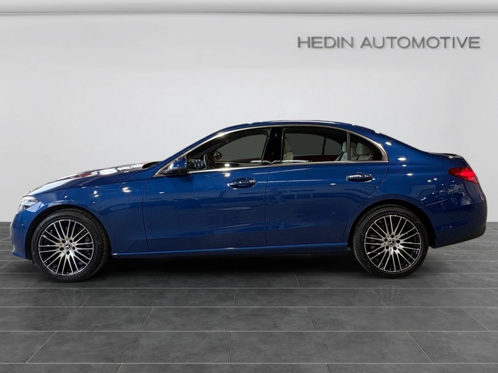 Mercedes-Benz C 300 2021 г. Синий, пробег 13328 км