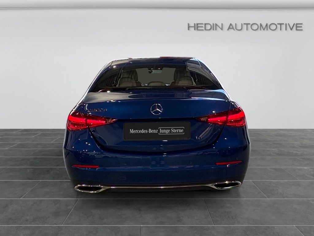 Mercedes-Benz C 300 2021 г. Синий, пробег 13328 км
