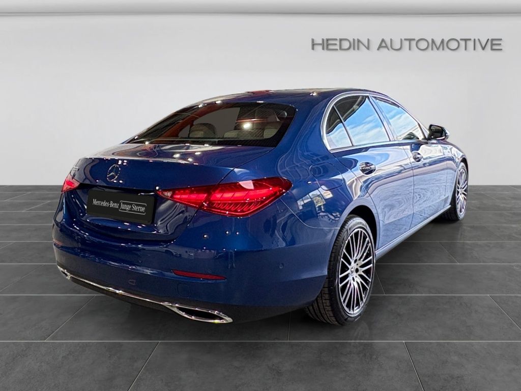Mercedes-Benz C 300 2021 г. Синий, пробег 13328 км