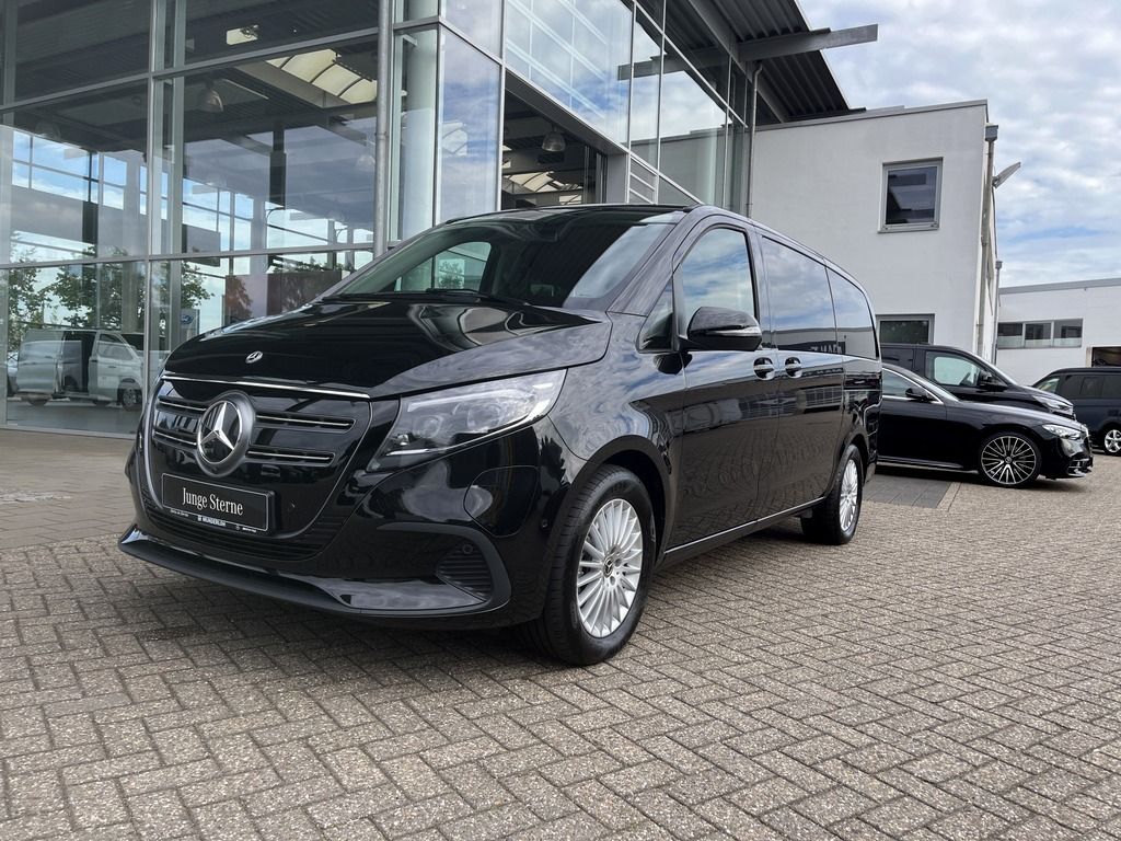 Mercedes-Benz V 250 2024 г. Серый, пробег 27250 км