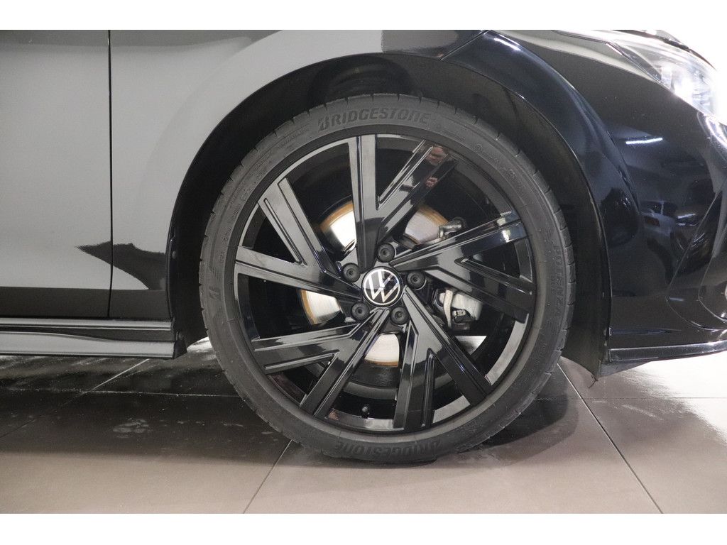 Volkswagen Golf 2024 г. Чёрный, пробег 41000 км