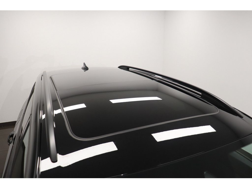 Volkswagen Golf 2024 г. Чёрный, пробег 41000 км