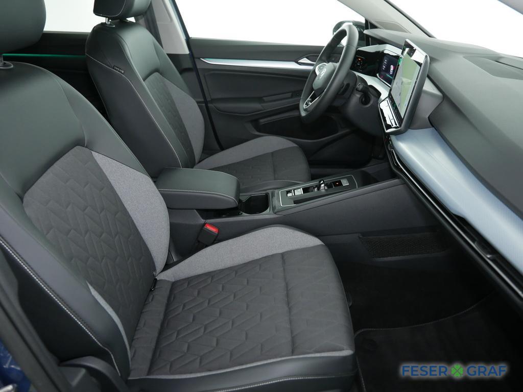 Volkswagen Golf 2026 г. Синий, пробег 24610 км