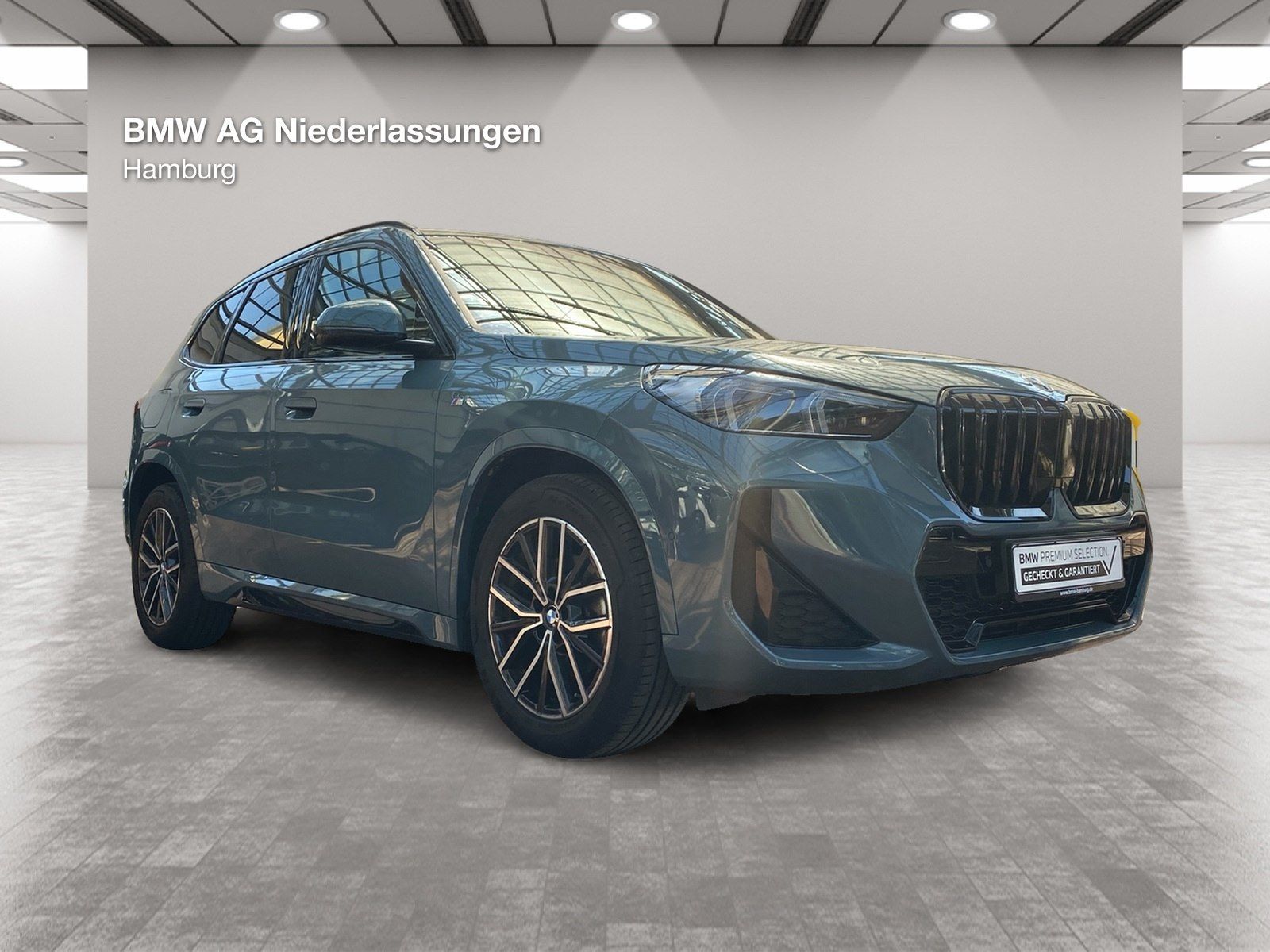 BMW X1 2023 г. Зелёный, пробег 45405 км