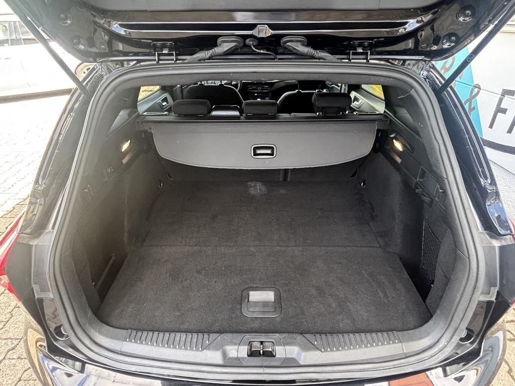 Ford Focus 2024 г. Чёрный, пробег 44250 км