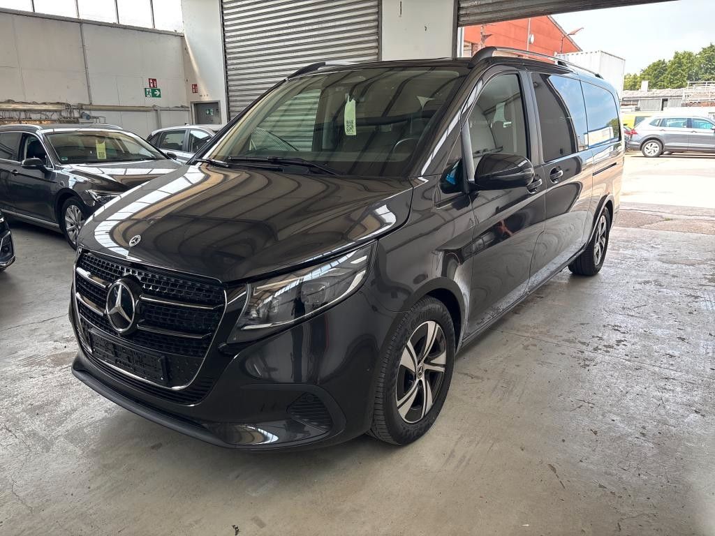 Mercedes-Benz 300 2025 г. Серый, пробег 30993 км