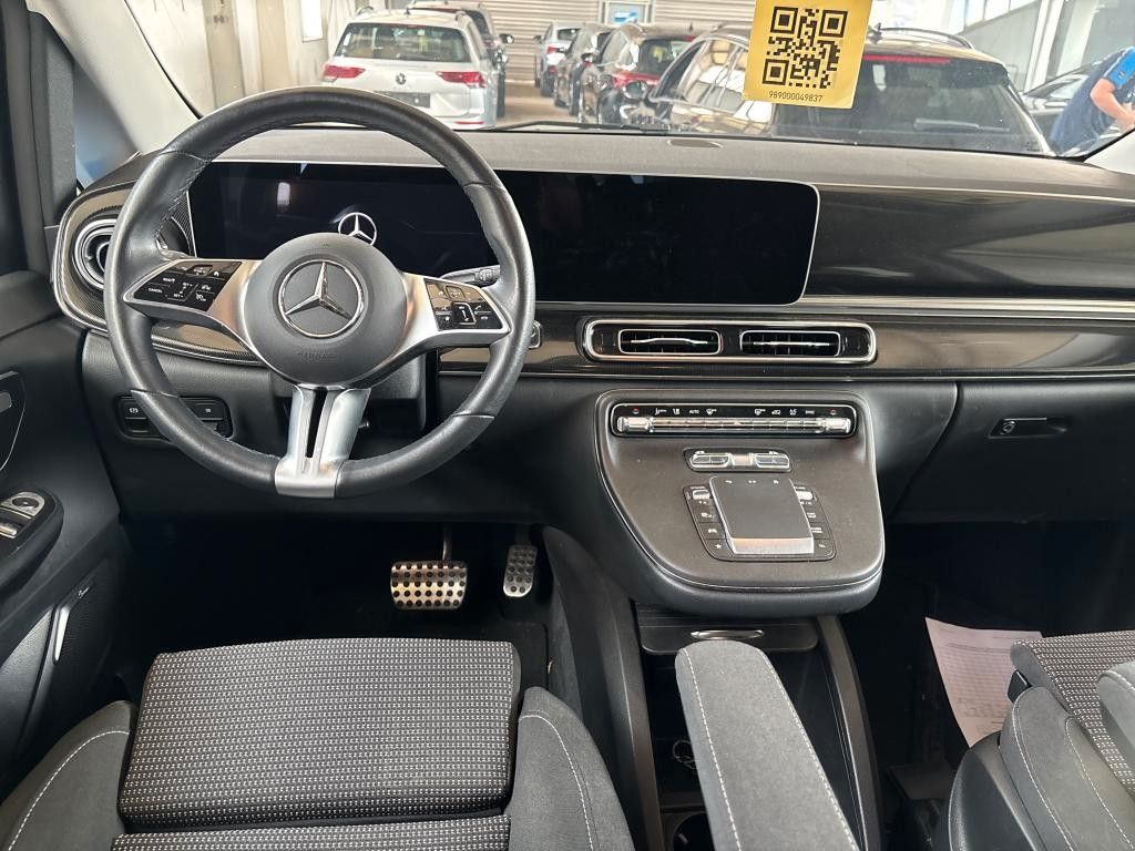 Mercedes-Benz 300 2025 г. Серый, пробег 30993 км