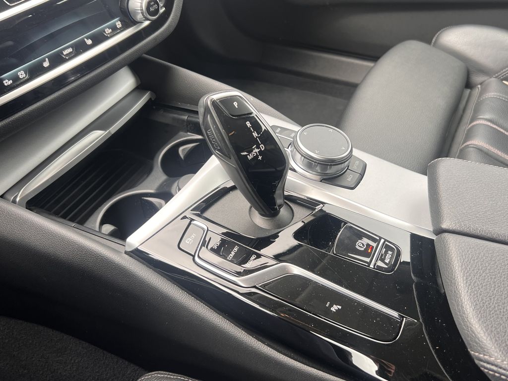BMW 530 2022 г. Чёрный, пробег 59315 км