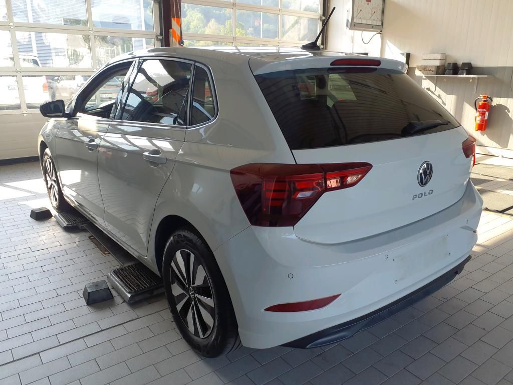 Volkswagen Polo 2024 г. Серый, пробег 28165 км