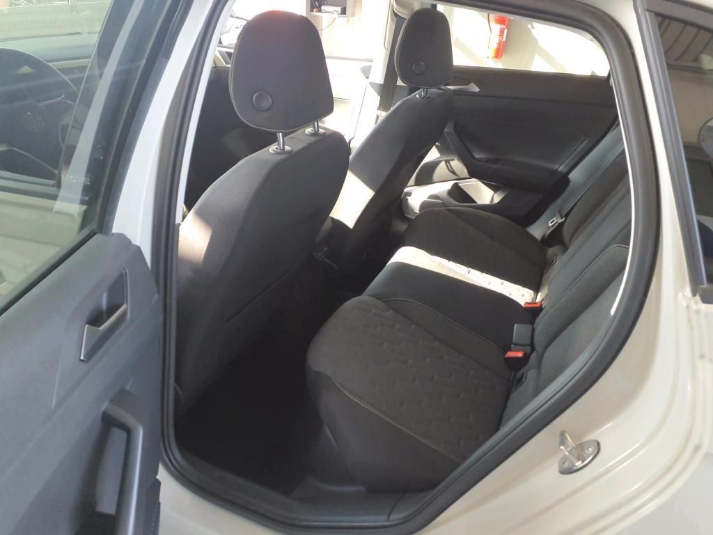Volkswagen Polo 2024 г. Серый, пробег 28165 км