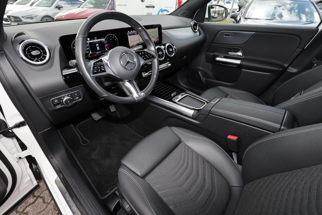 Mercedes-Benz GLA 180 2024 г. Белый, пробег 20280 км