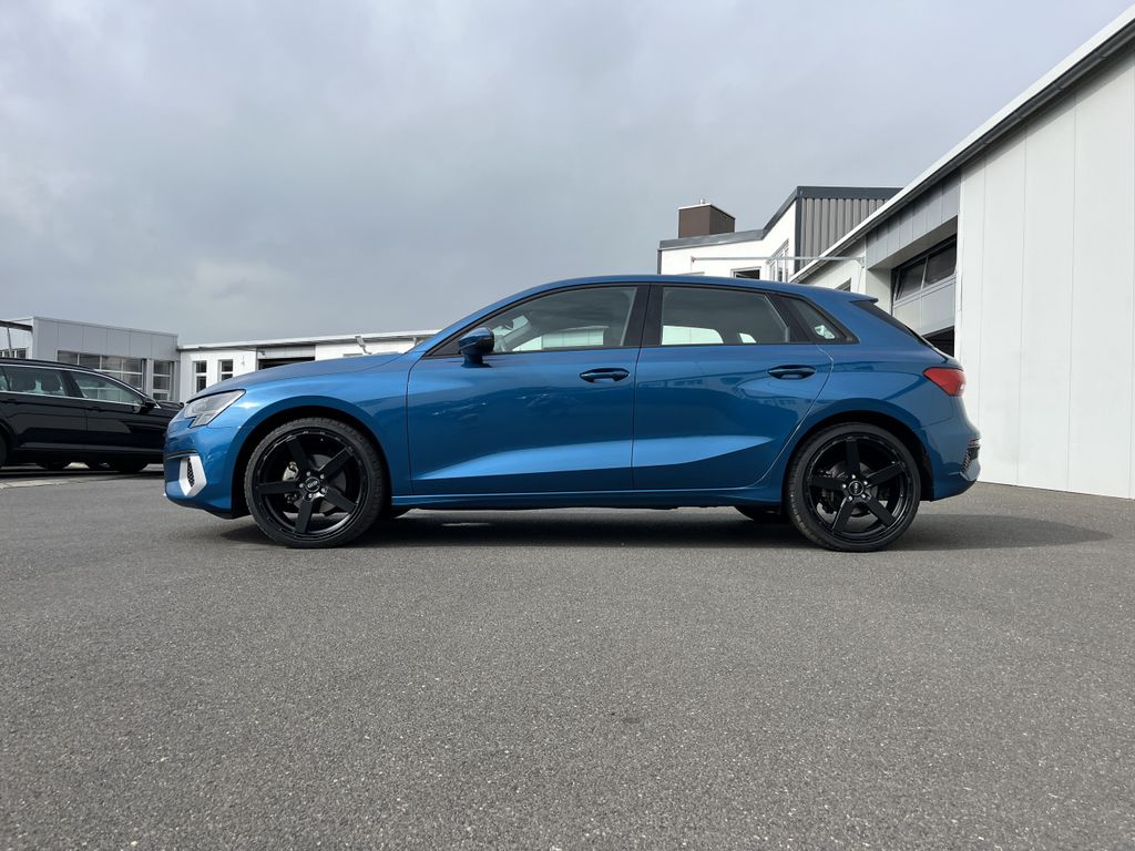 Audi A3 2022 г. Синий, пробег 36066 км