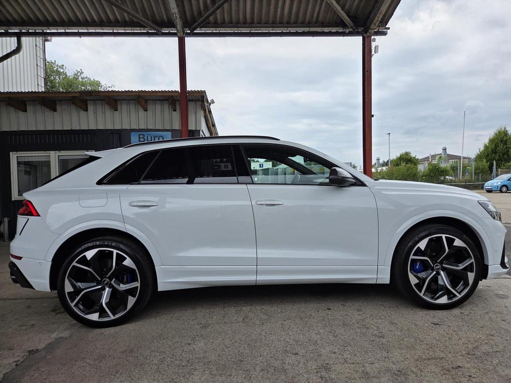 Audi RSQ8 2021 г. Белый, пробег 52100 км