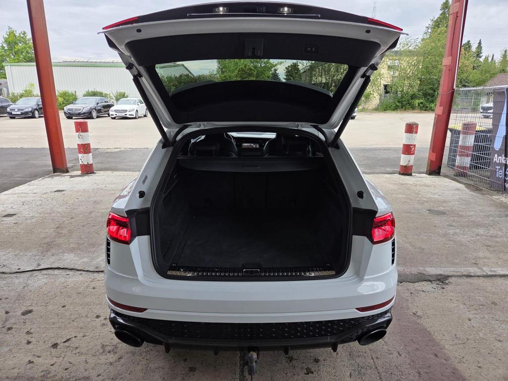 Audi RSQ8 2021 г. Белый, пробег 52100 км