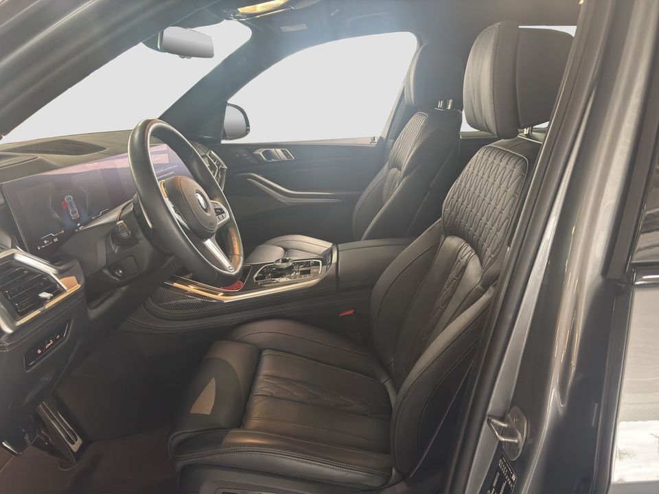 BMW X7 2024 г. Серый, пробег 24999 км