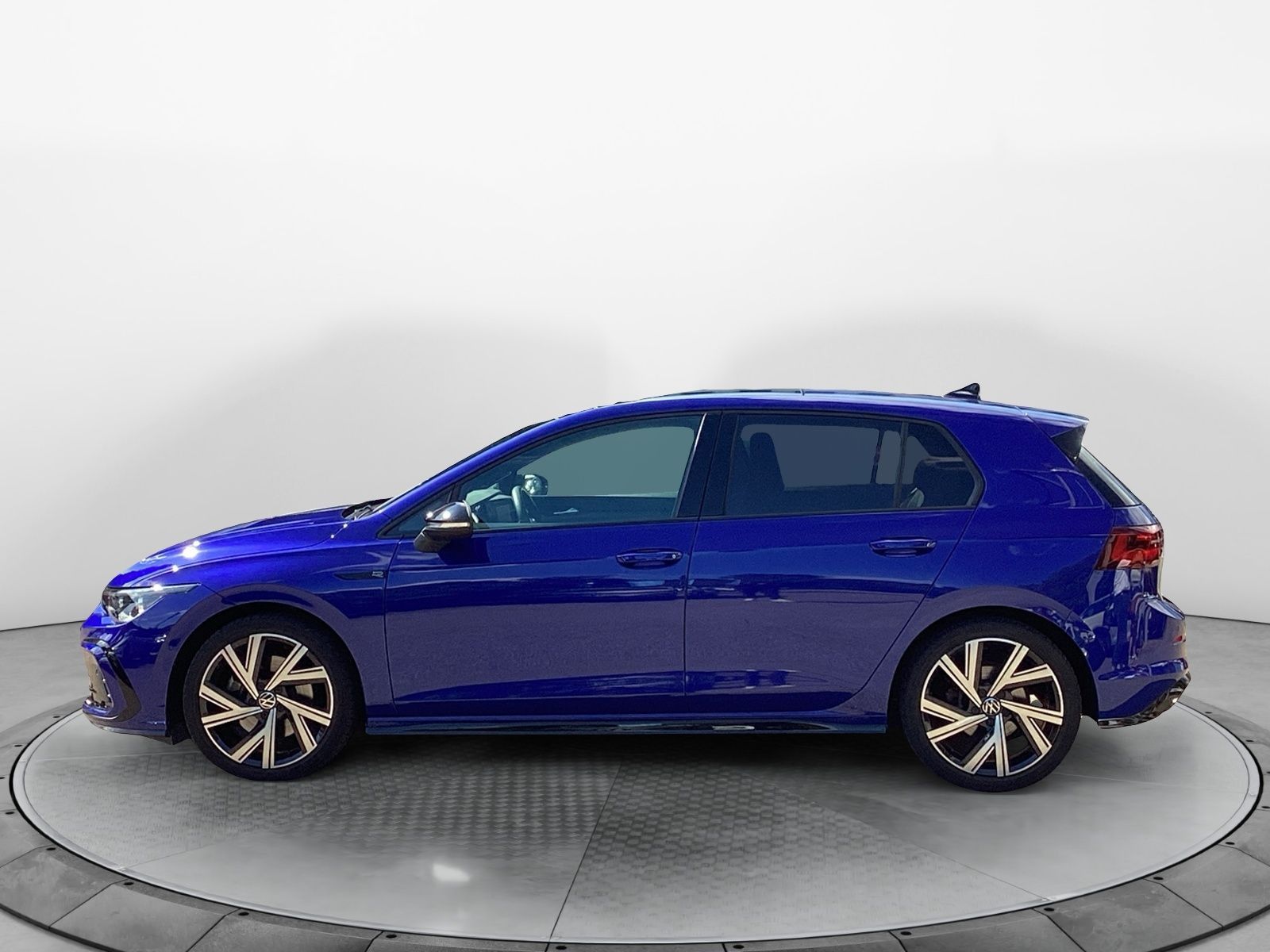 Volkswagen Golf 2022 г. Синий, пробег 31250 км