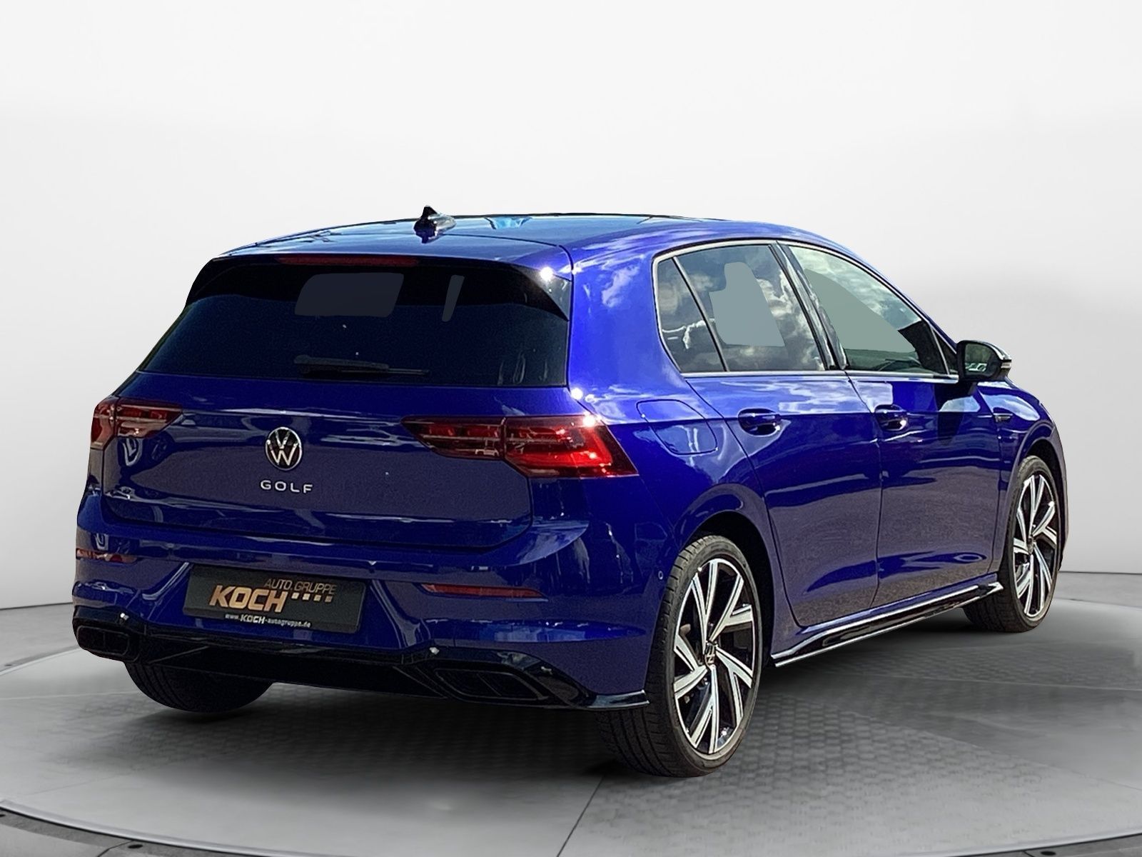 Volkswagen Golf 2022 г. Синий, пробег 31250 км