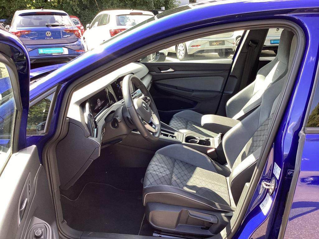 Volkswagen Golf 2022 г. Синий, пробег 31250 км