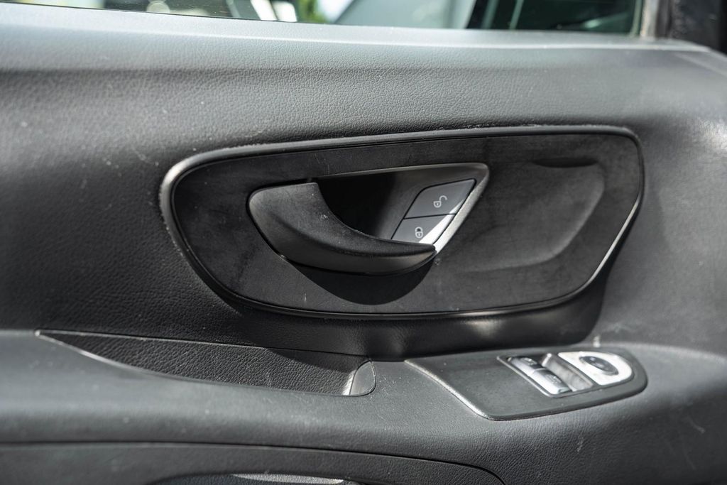 Mercedes-Benz Vito 2022 г. Чёрный, пробег 59921 км
