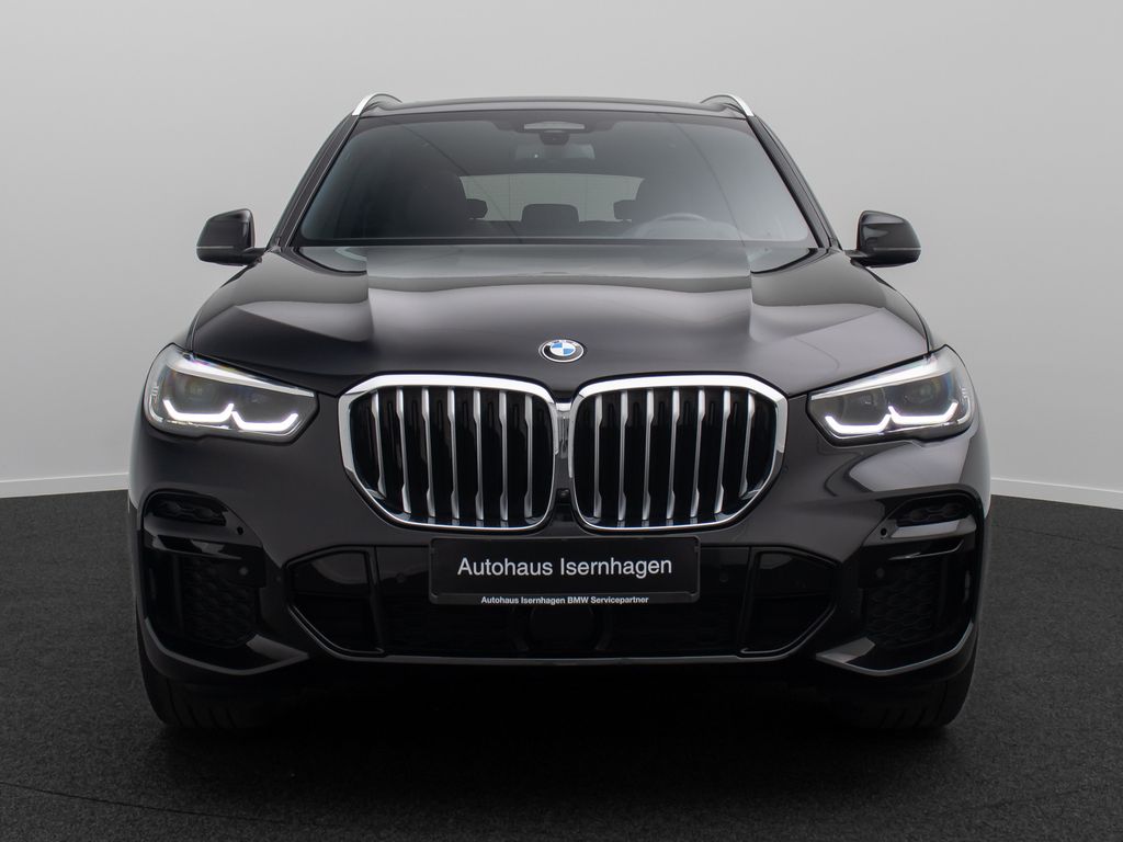 BMW X5 2023 г. Чёрный, пробег 49506 км